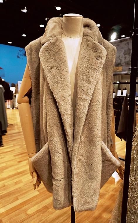 動物の毛並みのようにリアルなボアやファーを増やす